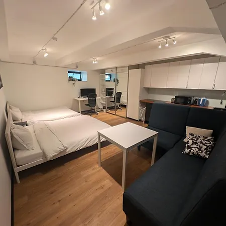 Dana-quiet&central Apartment-2
