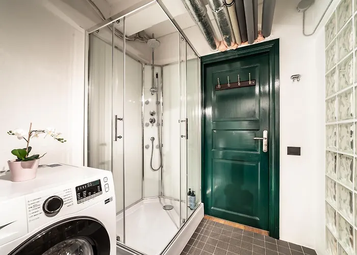 Dana-entire Very Quiet And 2 * Tallin