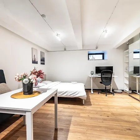 Dana-entire Very Quiet And 2 Apartmán Tallinn