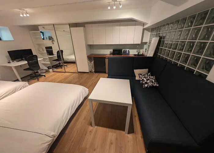 Dana-entire Very Quiet And 2 Tallinn