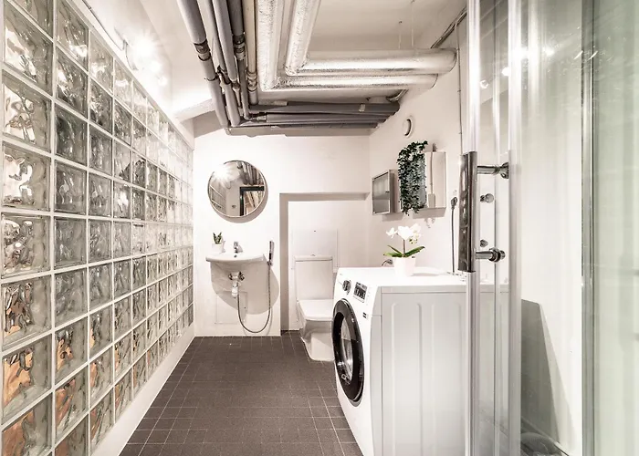 Dana-entire Very Quiet And 2 * Tallinn